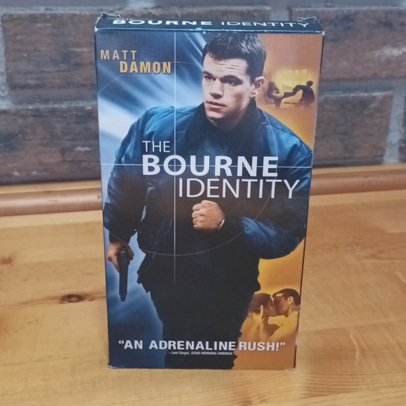 6/$15 The bourne identity vhs Videotape - Picture 2 of 8
